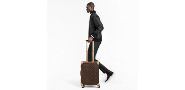imgi_193_louis-vuitton-rolling-trunk--M20212_PM1_Ambiance view Rolling Trunk LV