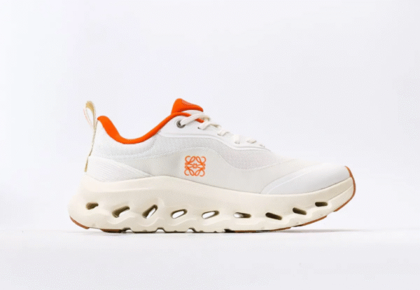 imgi_44_D_NQ_NP_2X_911005-MLM84057934895_042025-F-2-768x530 BASKETS ON RUNNING X LOEWE CLOUDTILT 2.0